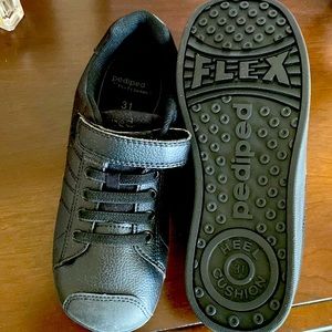 Brand new kids black sneaker pediped